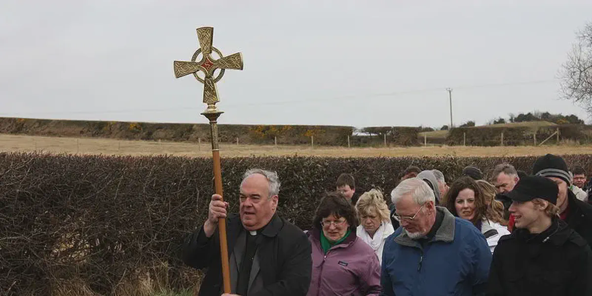 /images/tich/800px-St_Patricks_Day_Inter_Church_Procession,_Downpatrick,_March_2010_(03).webp
