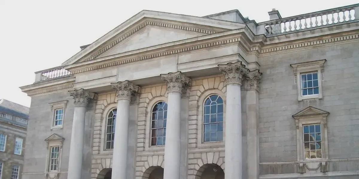 /images/tich/The_Examinations_Hall_at_Trinity_College,_Dublin_-_geograph.org.uk_-_1738383.webp